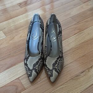 Sam Edelman Beige and Black Snakeskin Heels